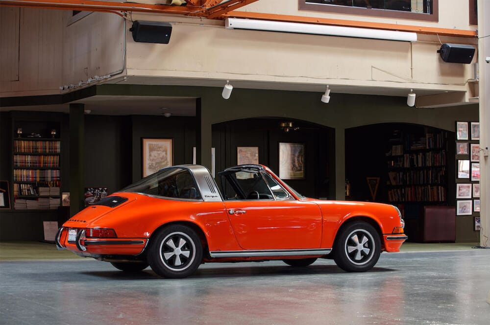 PORSCHE-911-T-TARGA-1