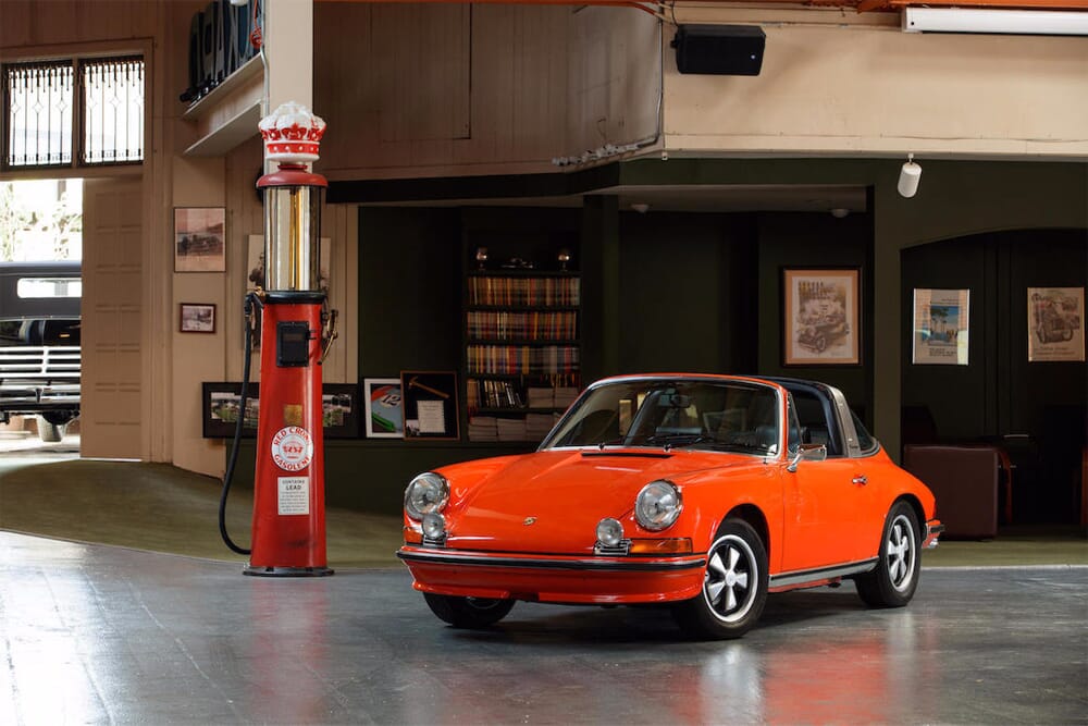 PORSCHE-911-T-TARGA-2