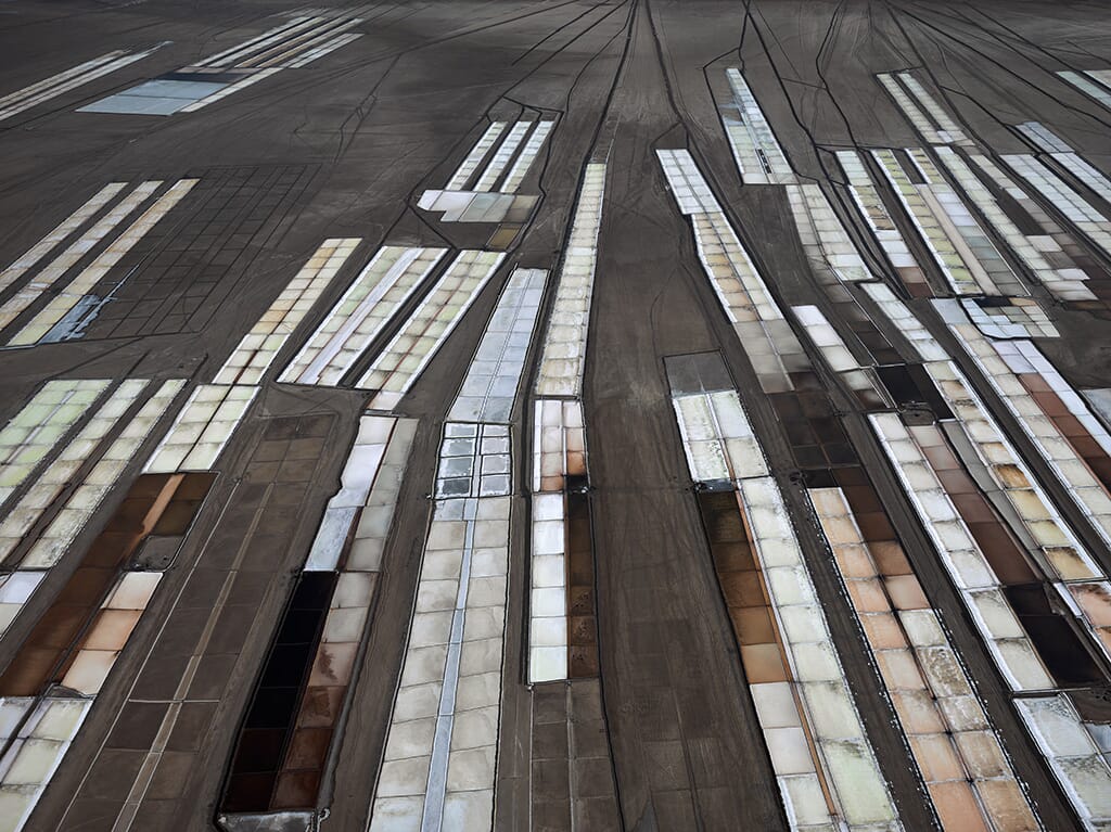 salt-pans-18-little-rann-of-kutch-gujarat-india-2016-c-edward-burtynsky-courtesy-of-flowers-gallery-london_-nicholas-metivier-gallery-toronto