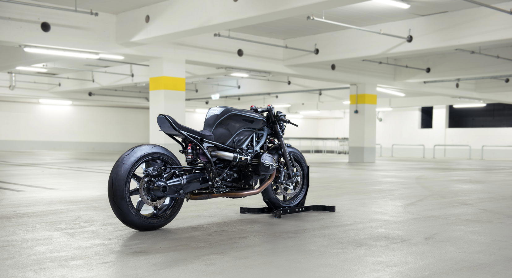 Diamond Atelier Unveils Its Latest Bike: The BMW RnineT DA#9T