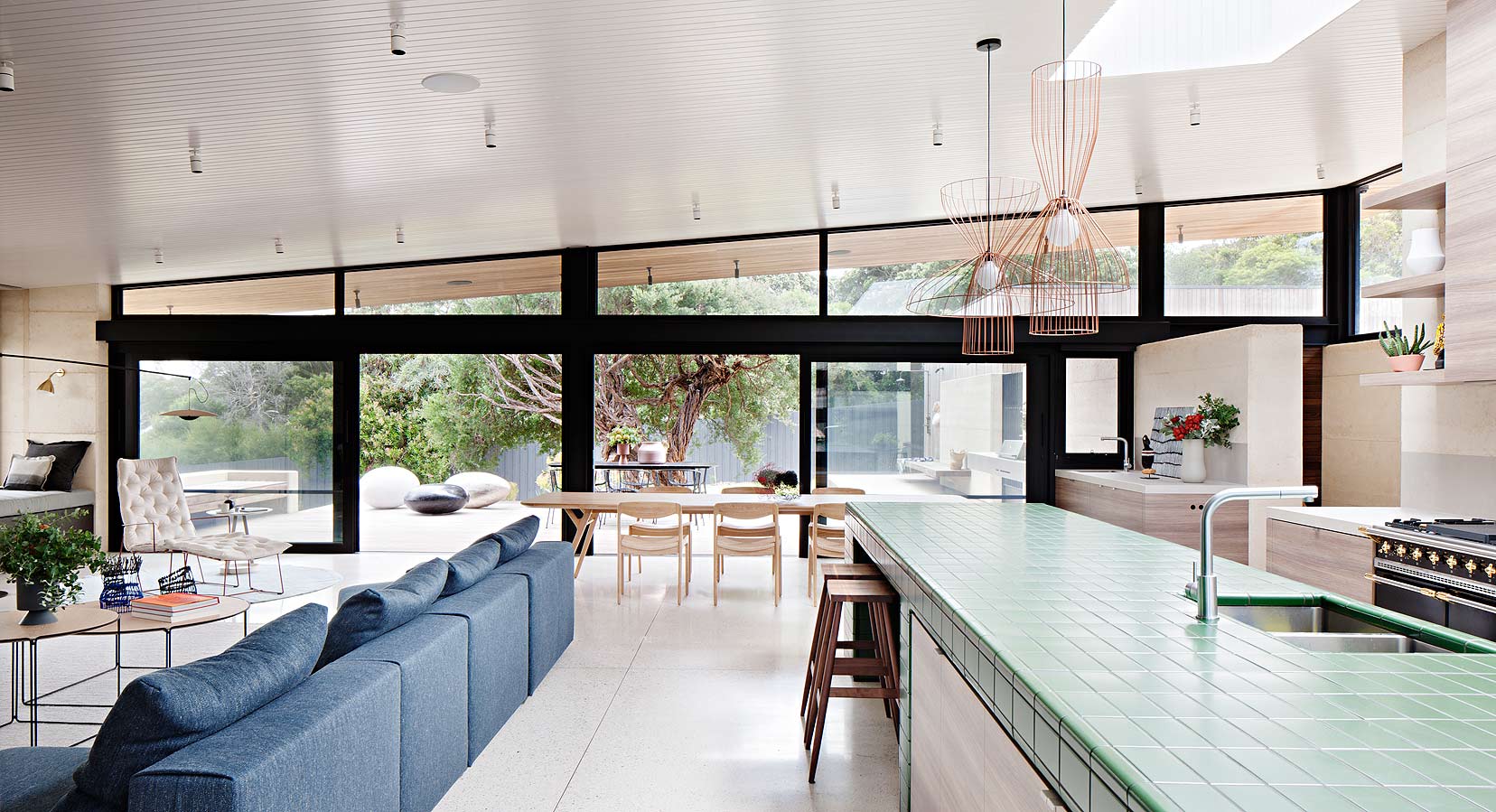 The Layer House by Robson Rak Architects