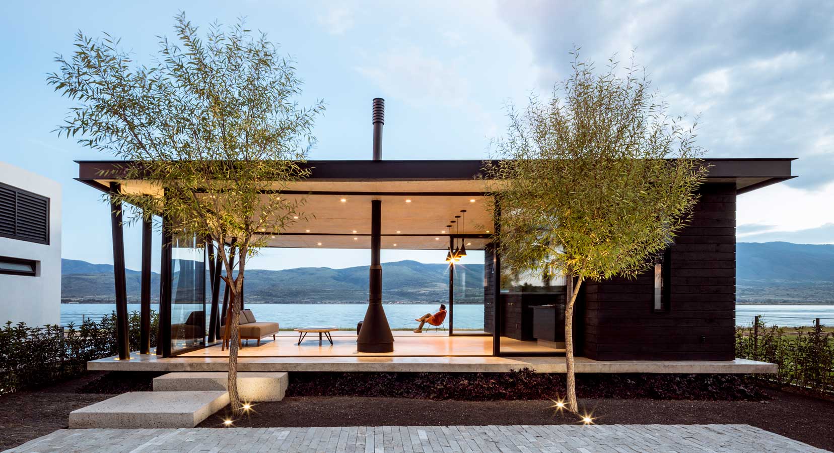 The F+G Cajititlán Terrace by Jaime Copado & Francisco Sarabia