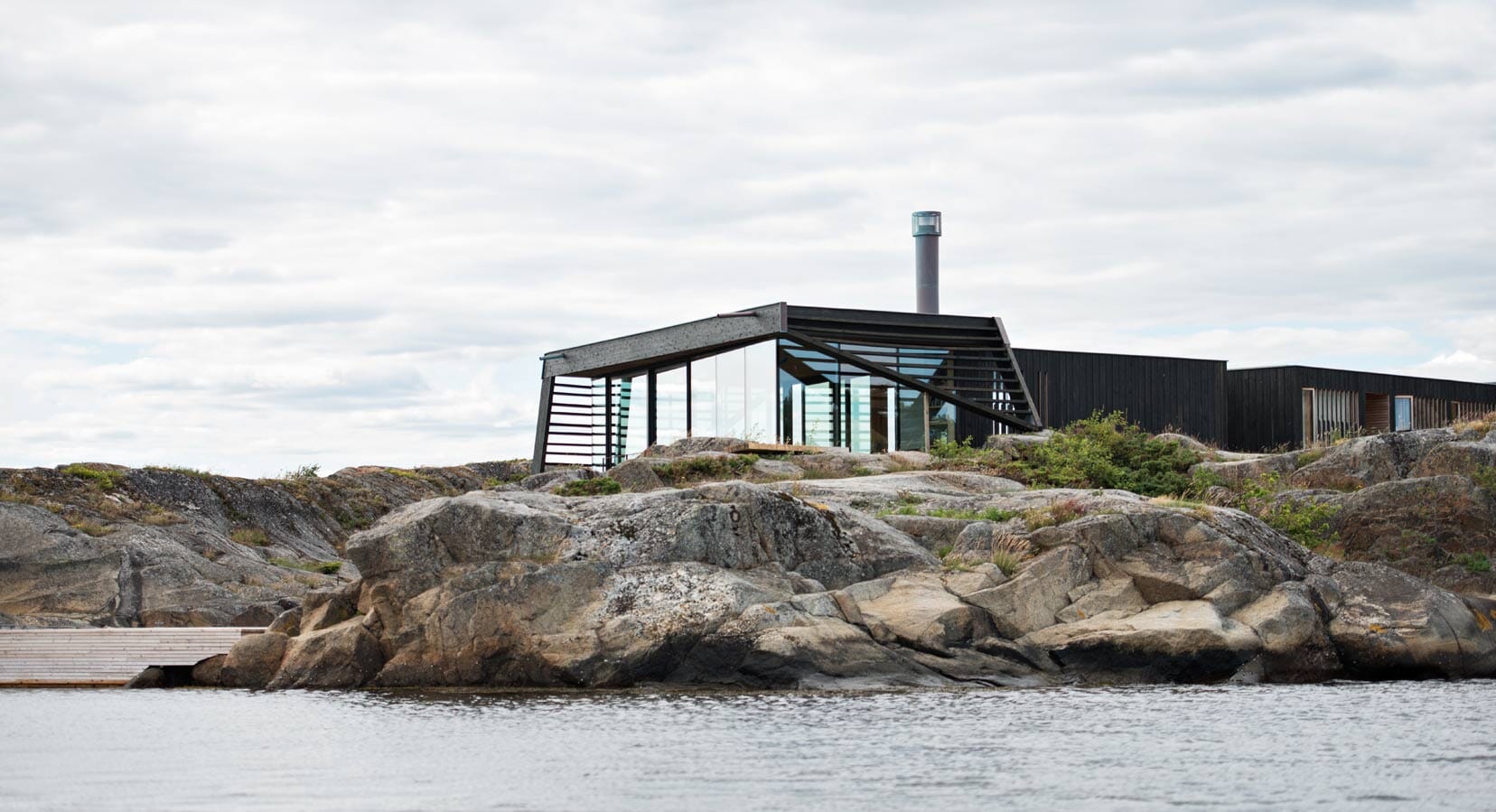 Poetic and Practical: The Lille Arøya Cabin By Lund Hagem