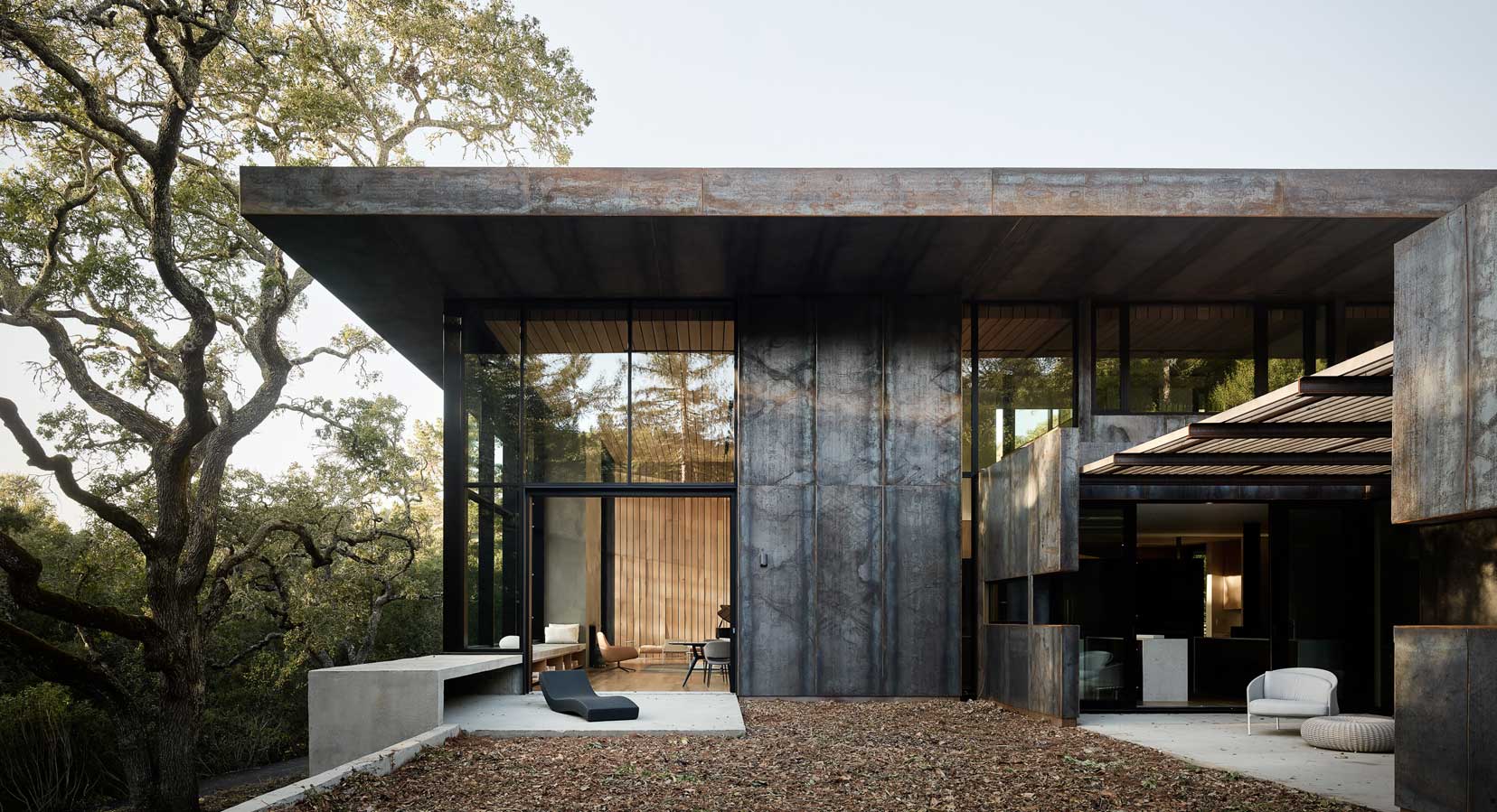 Miner Road's Weathering Steel Hides An Award-Winning Californian Luxury Home