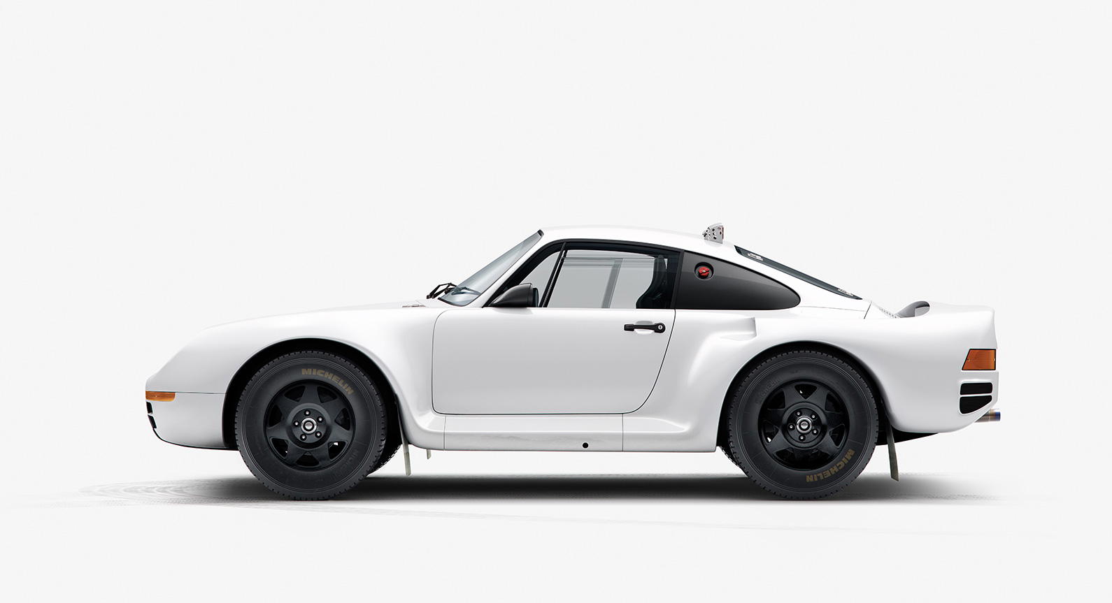 INK Pay Tribute To The Iconic Dakar Porsche 959