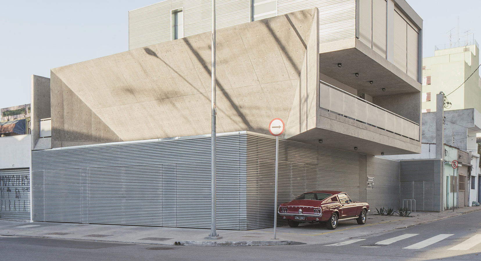 Workshop House By PAX.ARQ