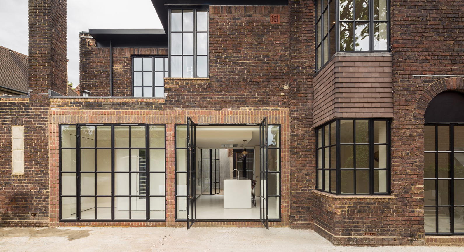 The Hampstead House By Groves Natcheva