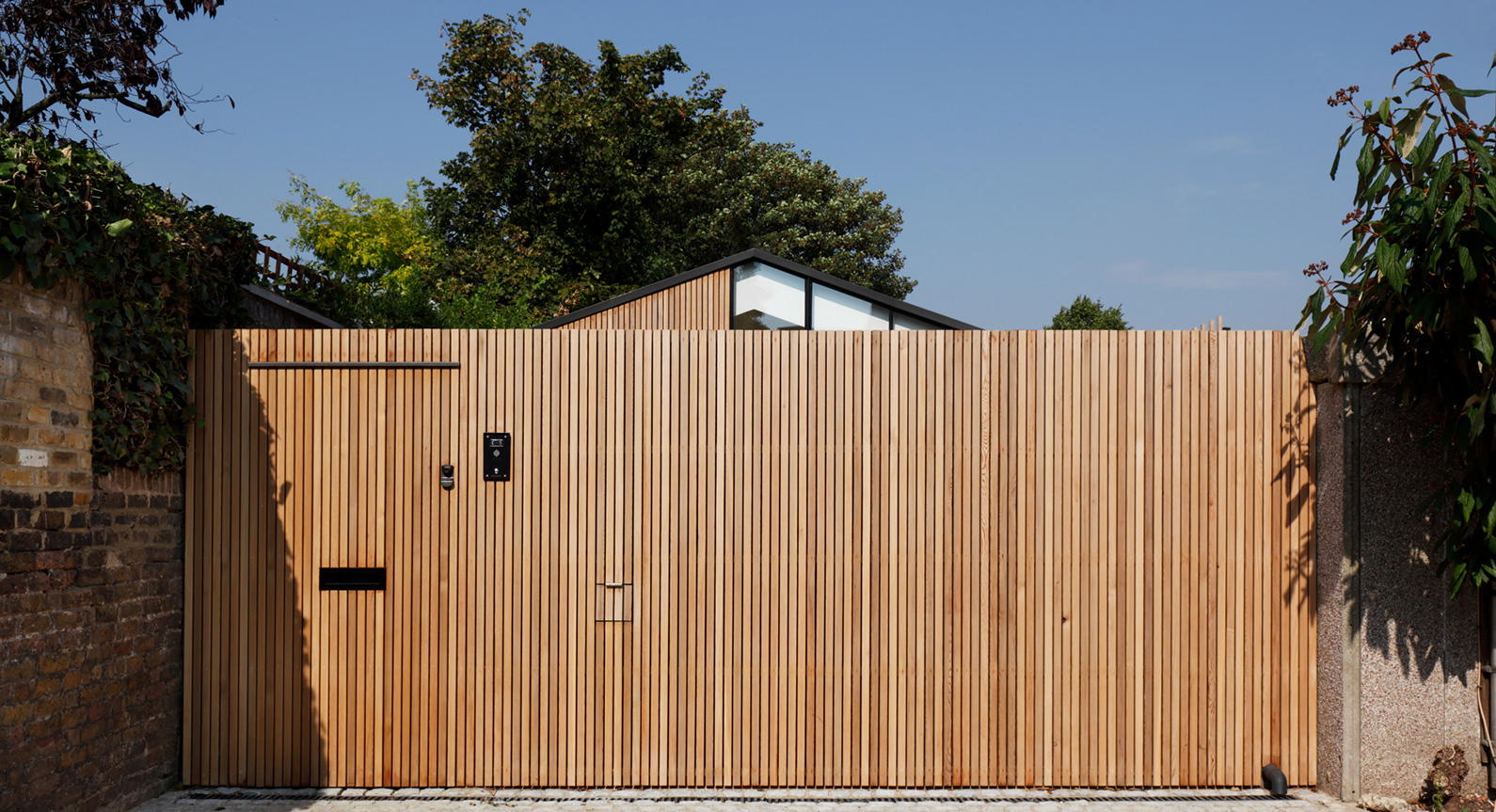 De Rosee Sa Transform Garage Into An Incredible Modern Residence
