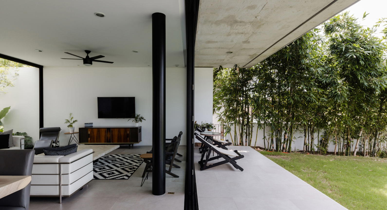 How A Patio Is The Key To This Mexican Modernist Residence