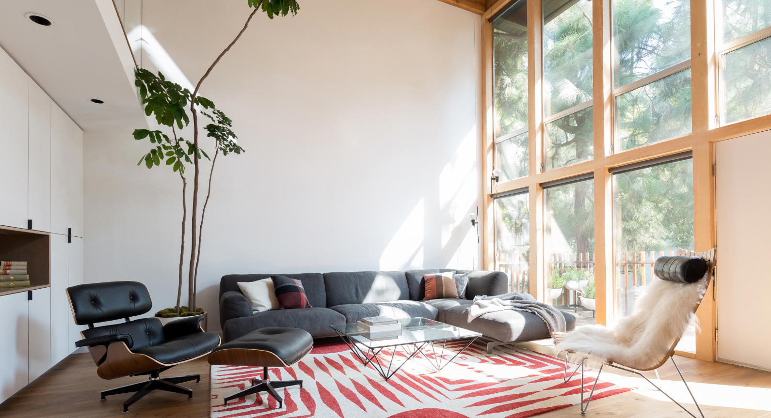 Ras-A Studio's Stunning Renovation Celebrates The Bridge Next Door