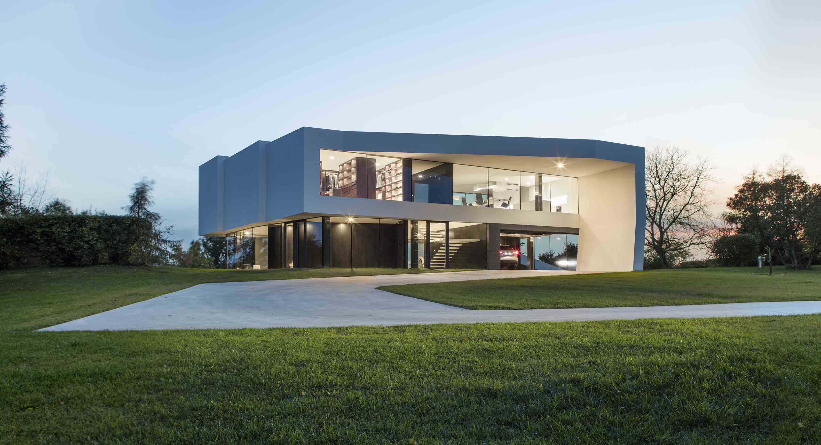 Studio KWK Promes’ ‘By The Way House’ Is Wrapped In Its Own Driveway