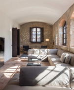 Sant Marti House: Francesc Rifé Studio's Hidden Valley Treasure