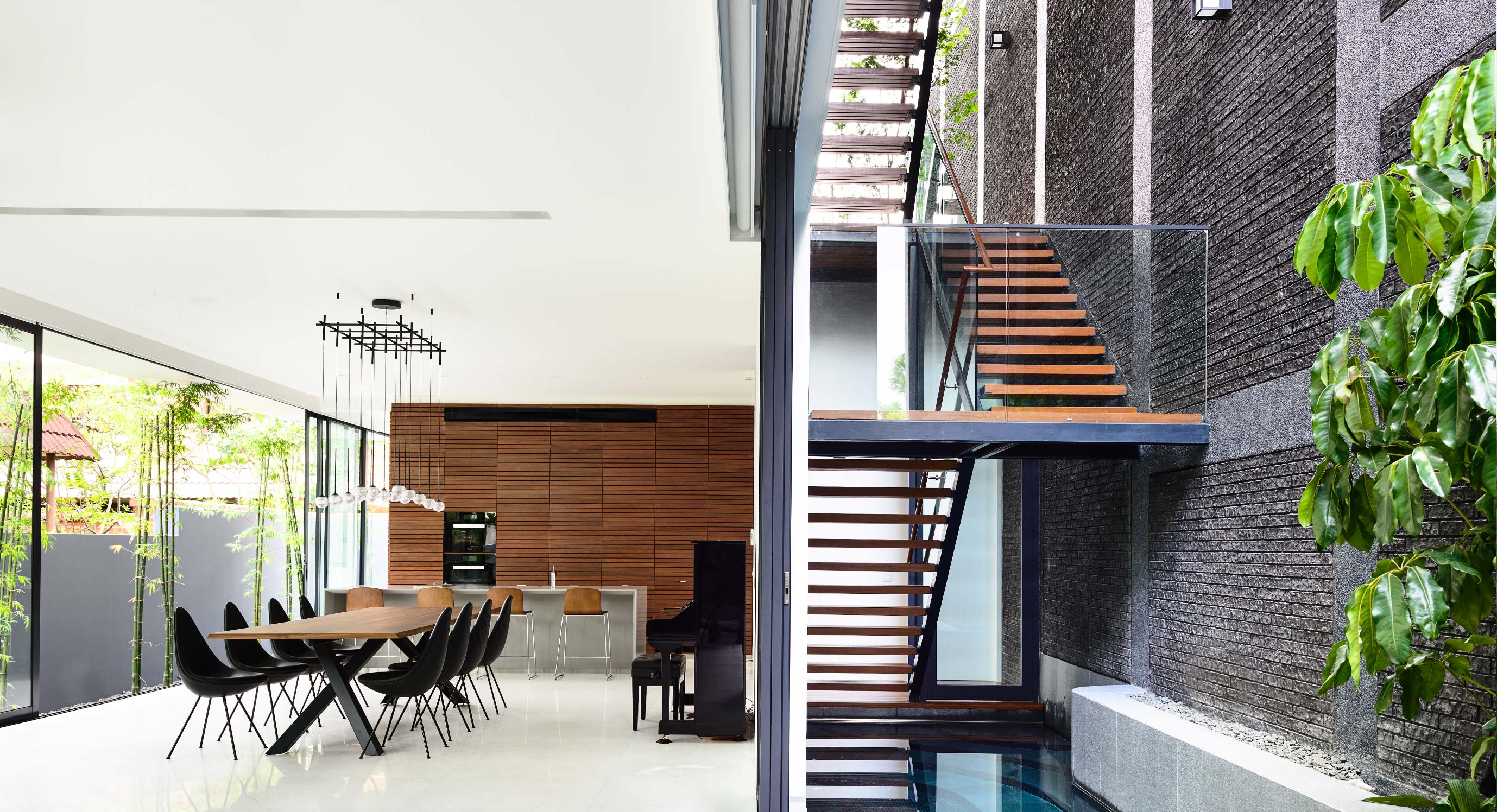 What Lies In The Space Between The Walls By HYLA Architects