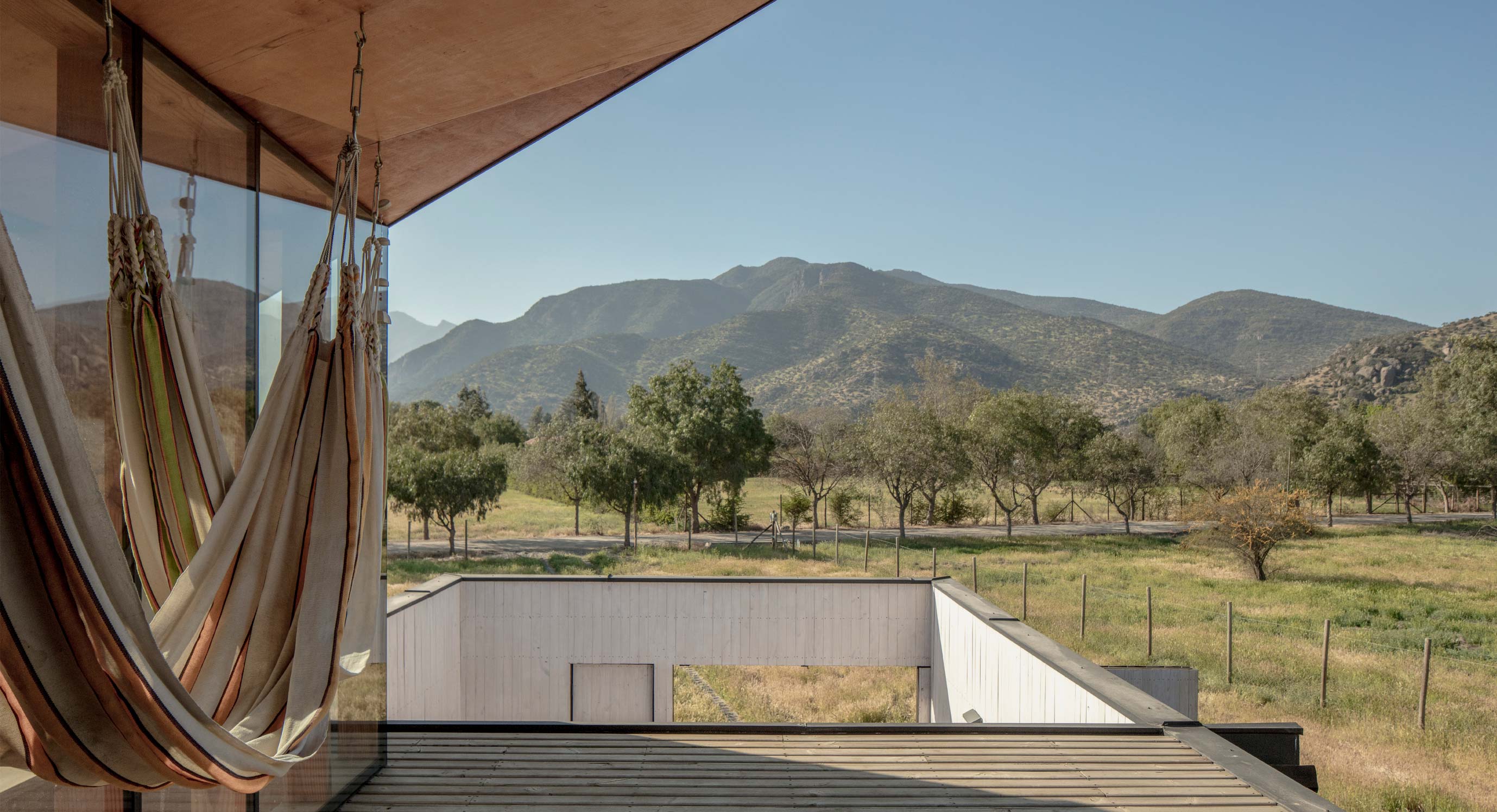 Palomba House Questions Privacy In The Chilean Countryside