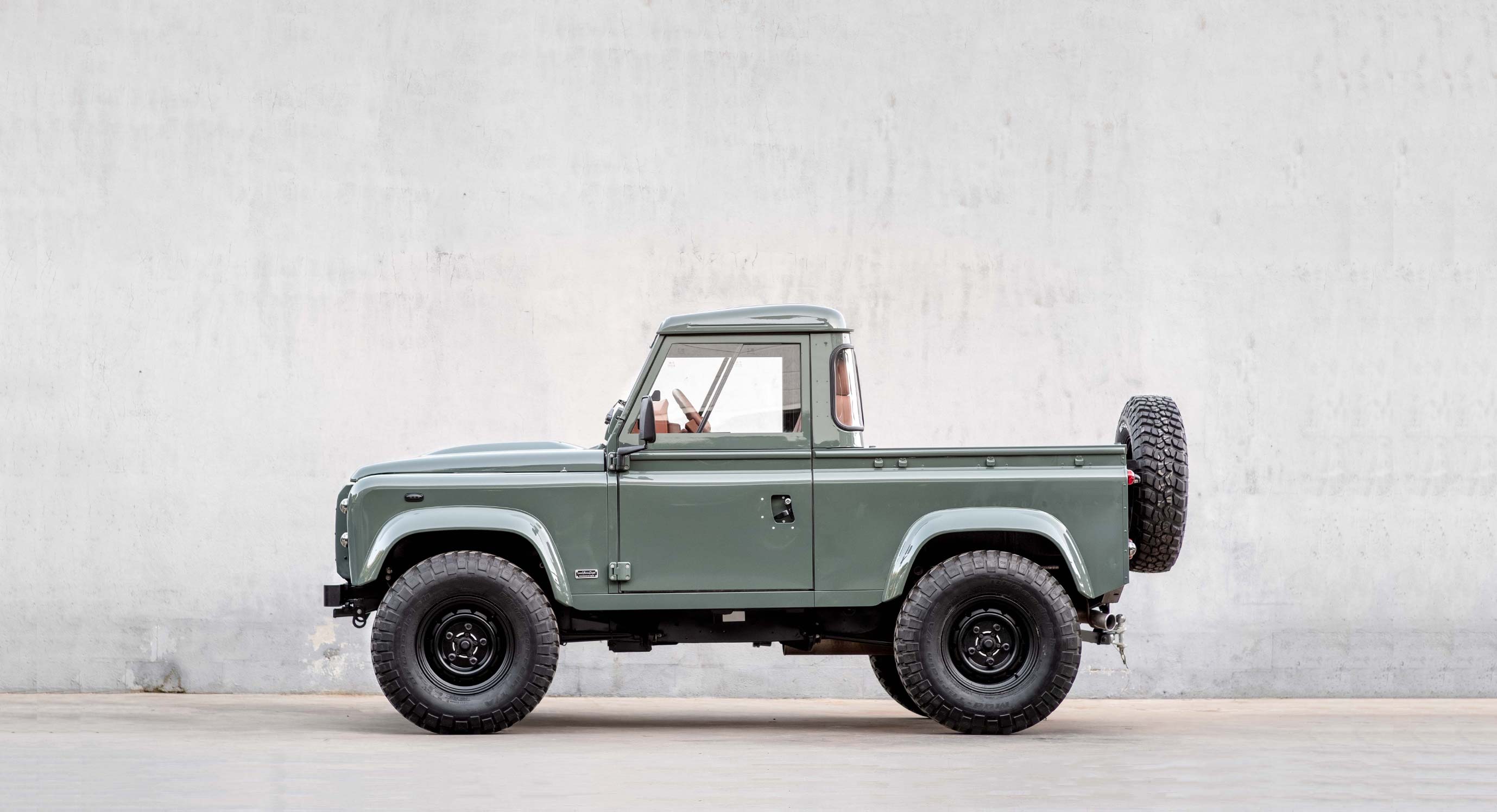 The CoolnVintage 1983 Land Rover Defender ‘Petrol V8’