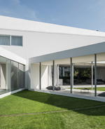 KWK Promes’ Quadrant House Reacts To The Sun’s Movement