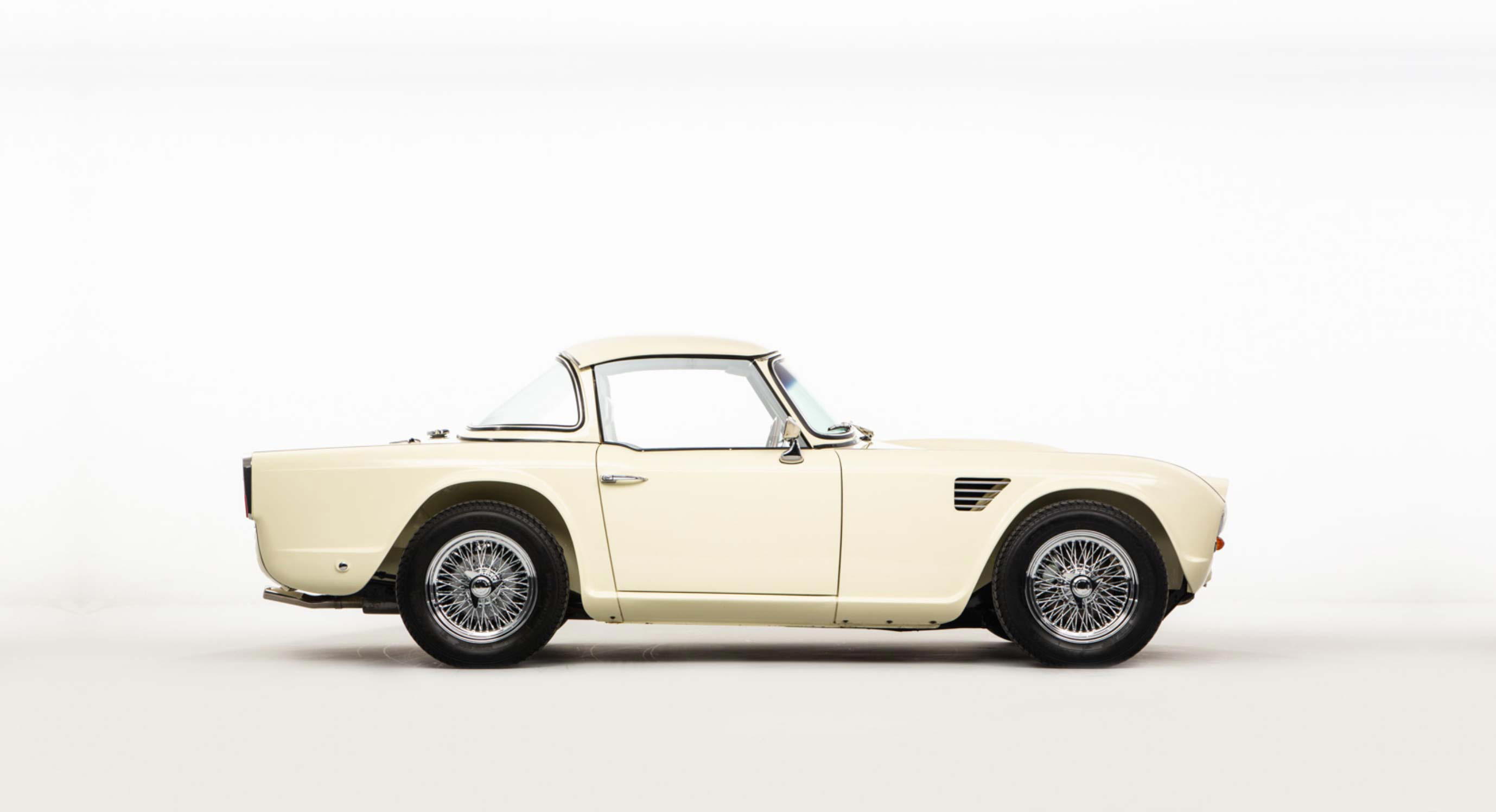 This 1962 Triumph TR4 Blends Heritage & High-Performance