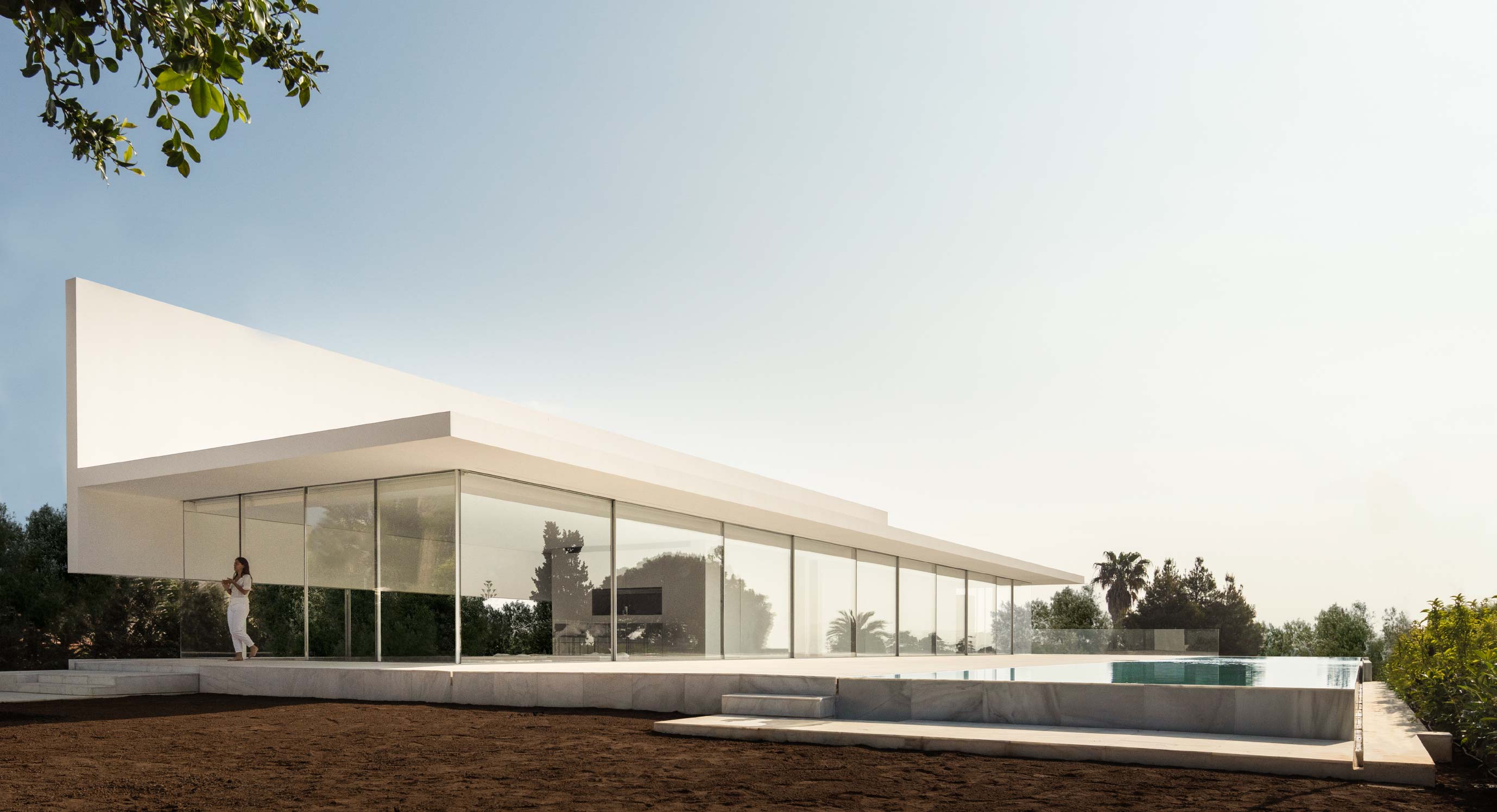 Fran Silvestre Arquitectos' Hoffman House Is Secretly Private