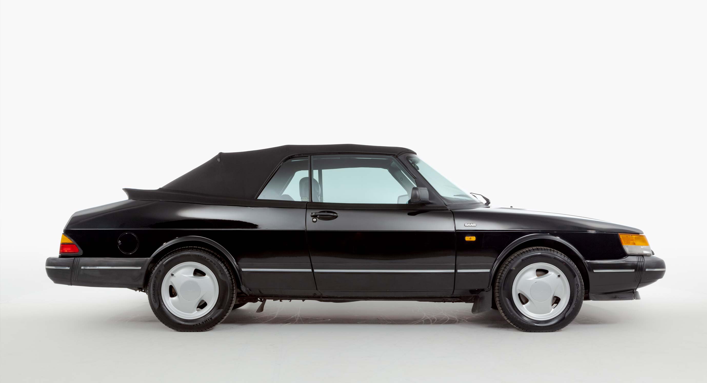 This Saab 900I 16v Cabriolet Harks Back To The Golden Age