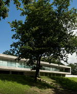 Sambade House Draws Parallels Between Concrete And Countryside
