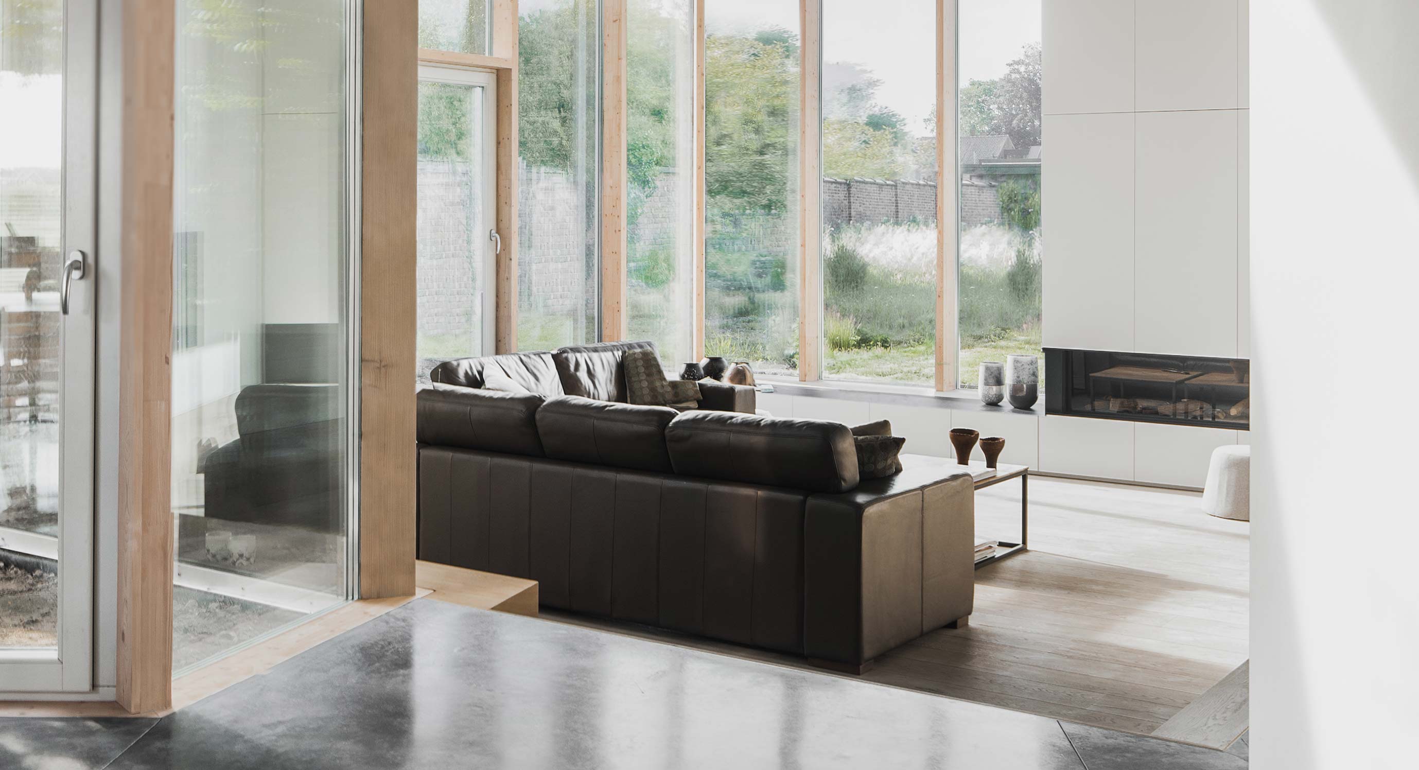 House L-C Zig-Zags Through Limited Belgian Space
