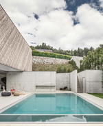Casa A: Protective urban nesting