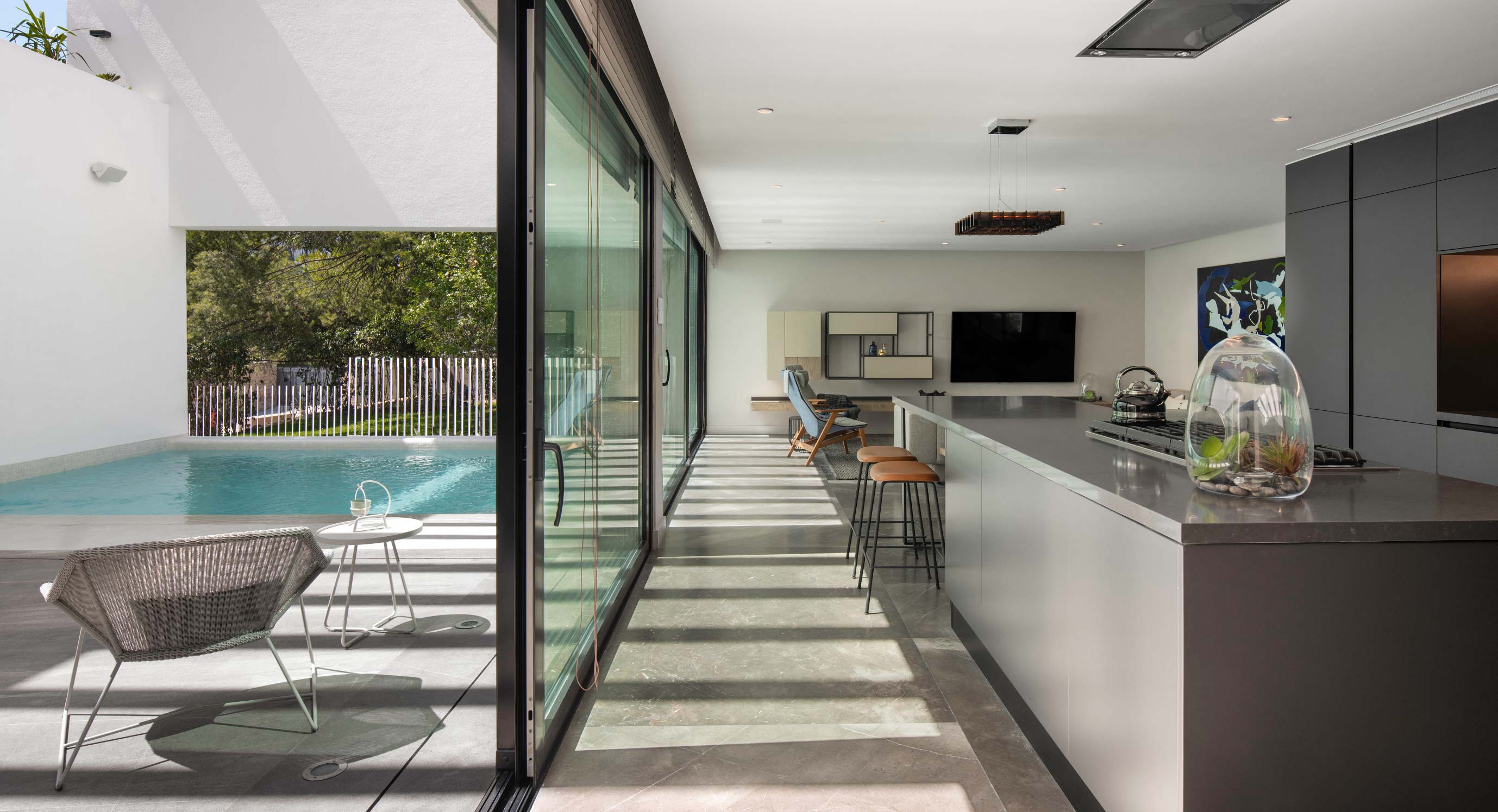 Ombra House: Uniting interior and exterior