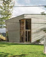 Villa Hexagon: Light and concrete