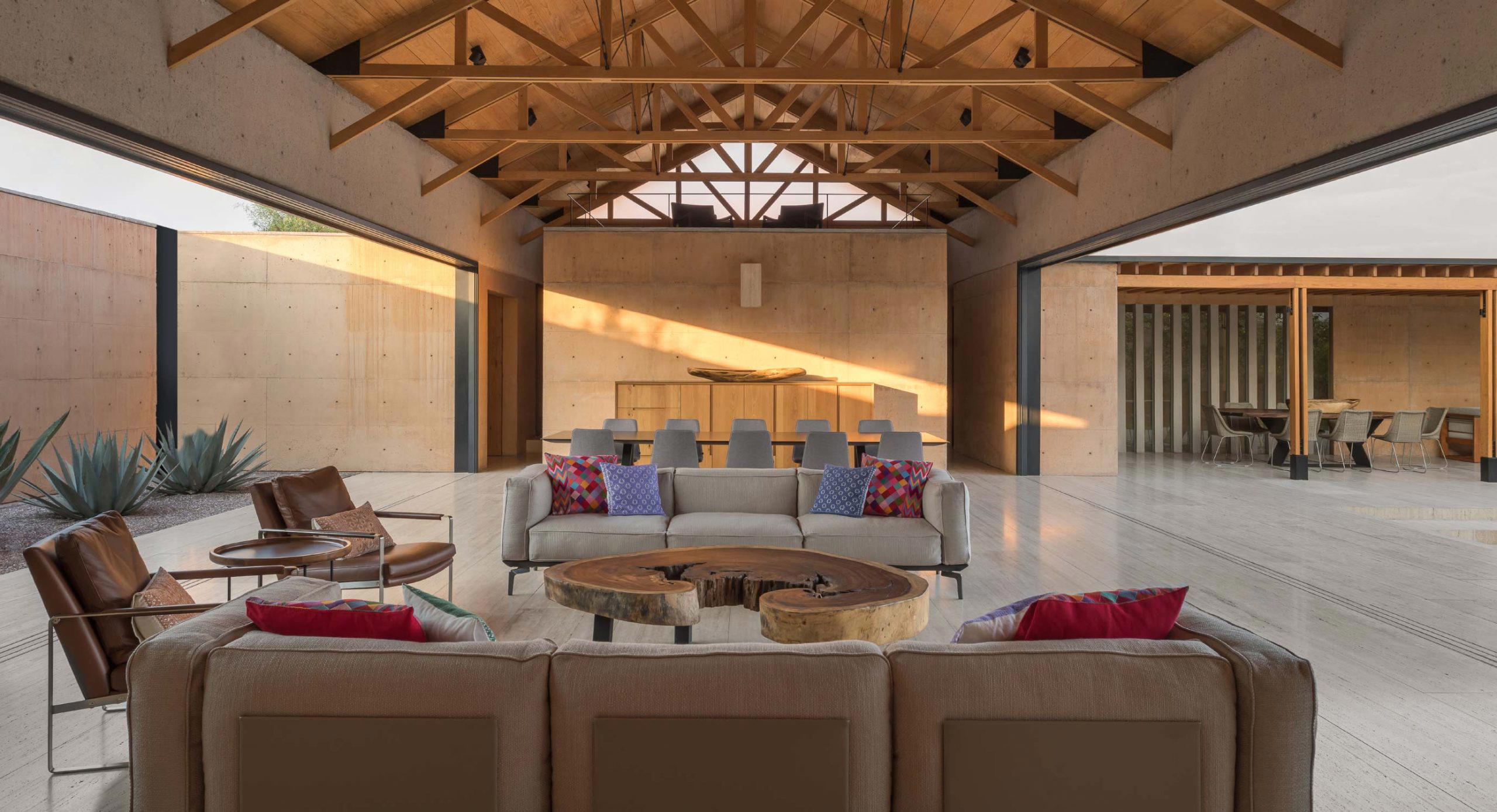Casa Moulat: Transforming interior spaces