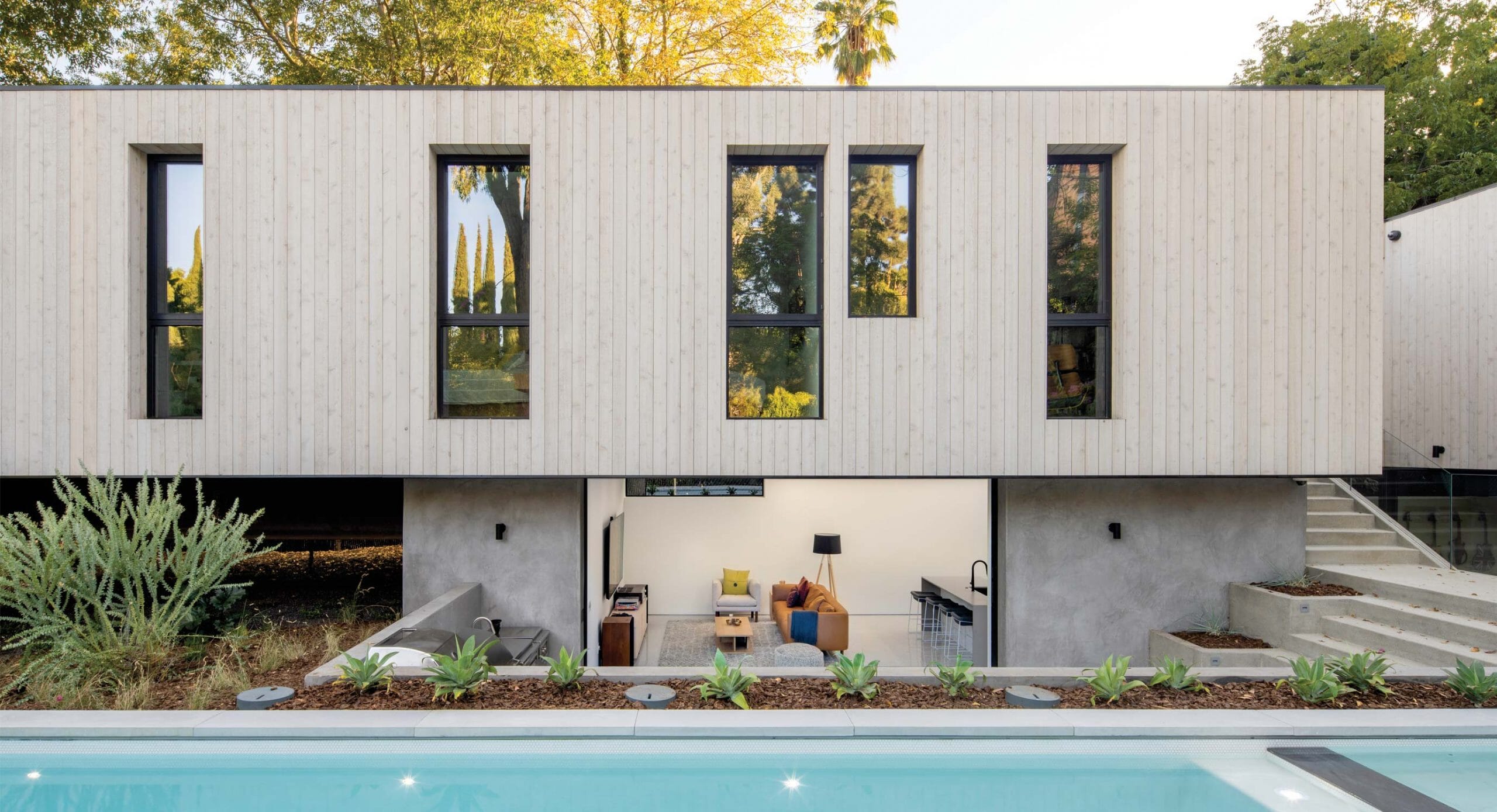 Bridge House: Exhibition space and home