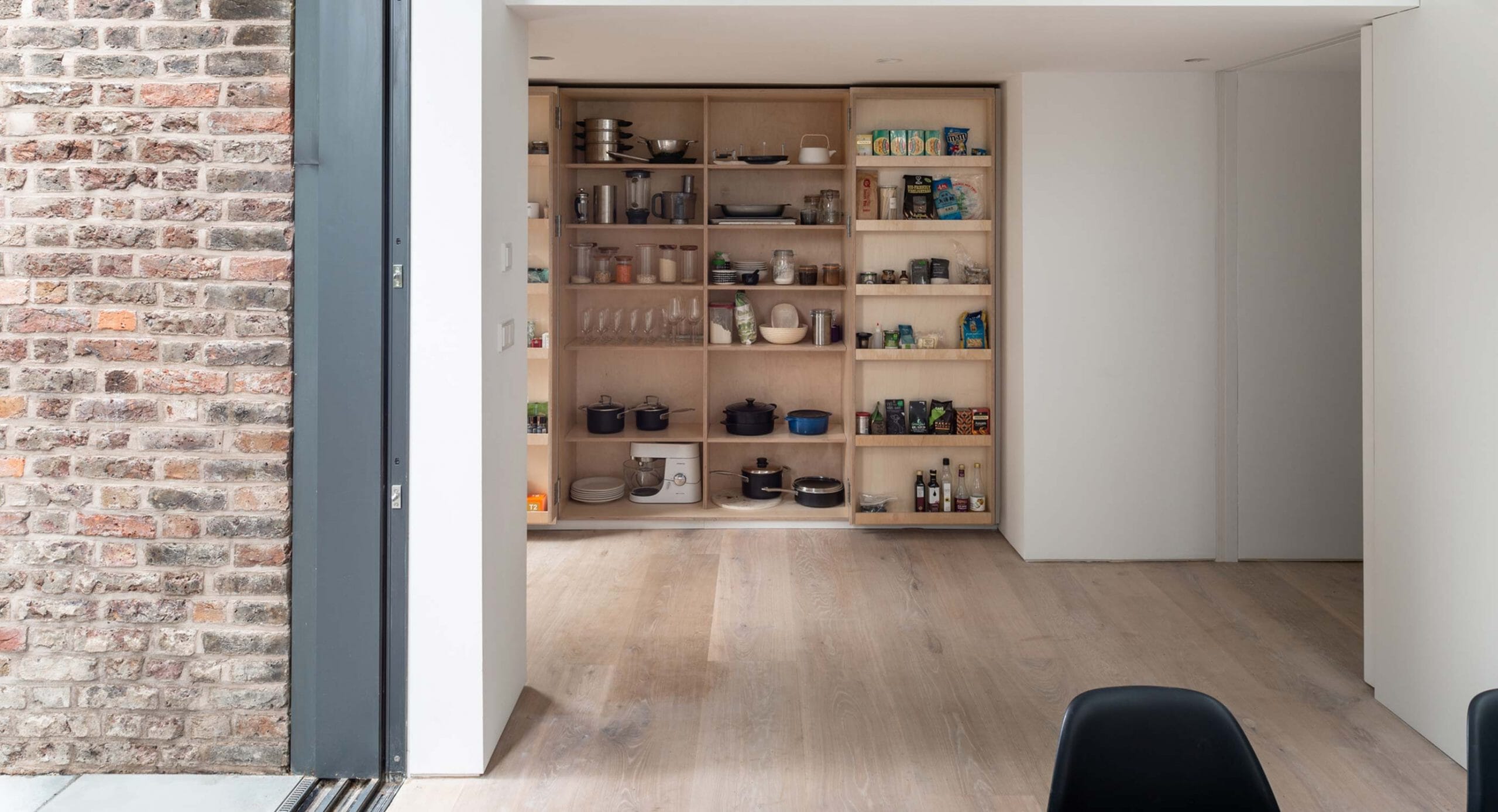 Lawford Road Townhouse: A layer of storage