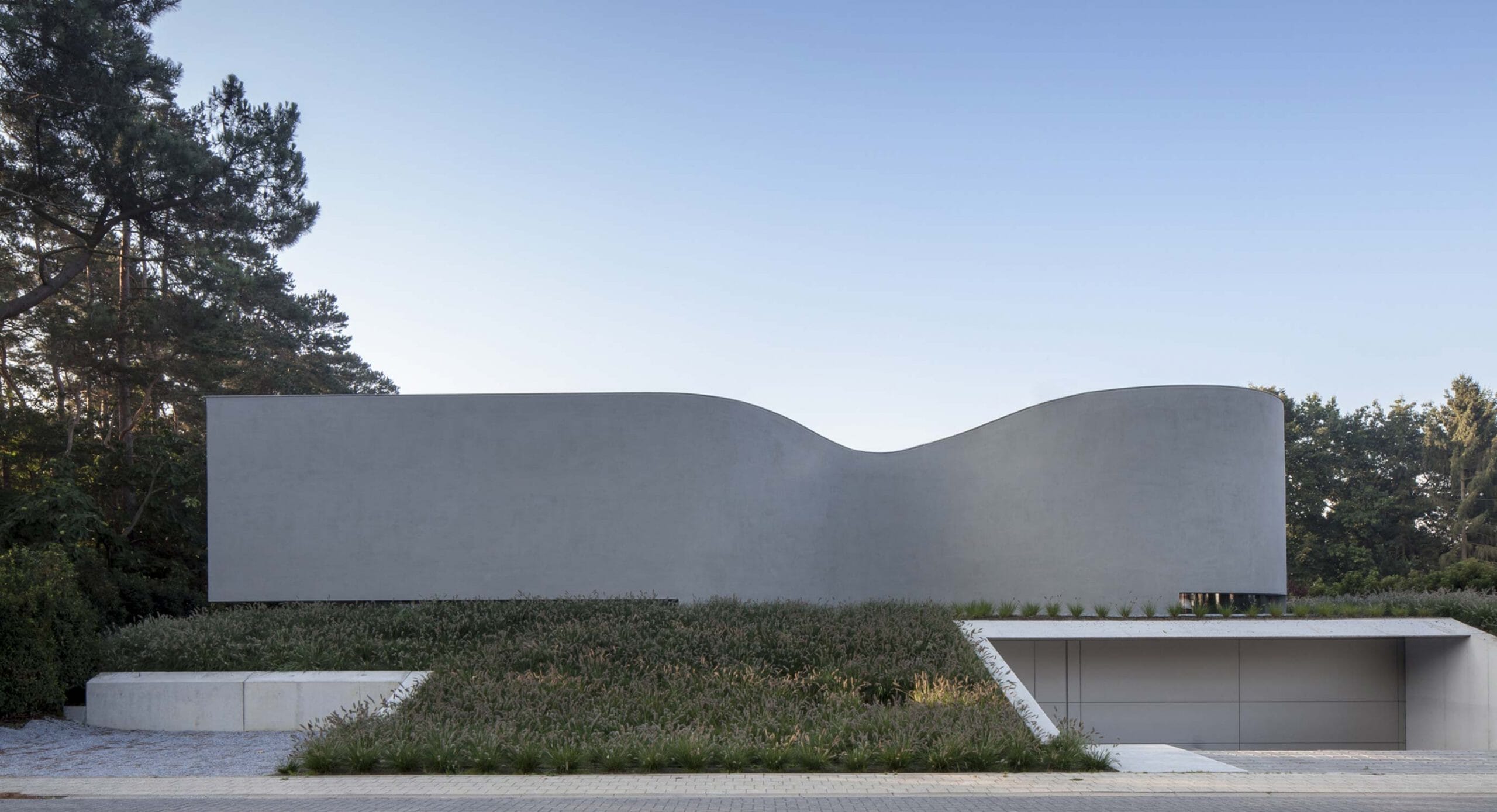 Villa MQ: Form following function