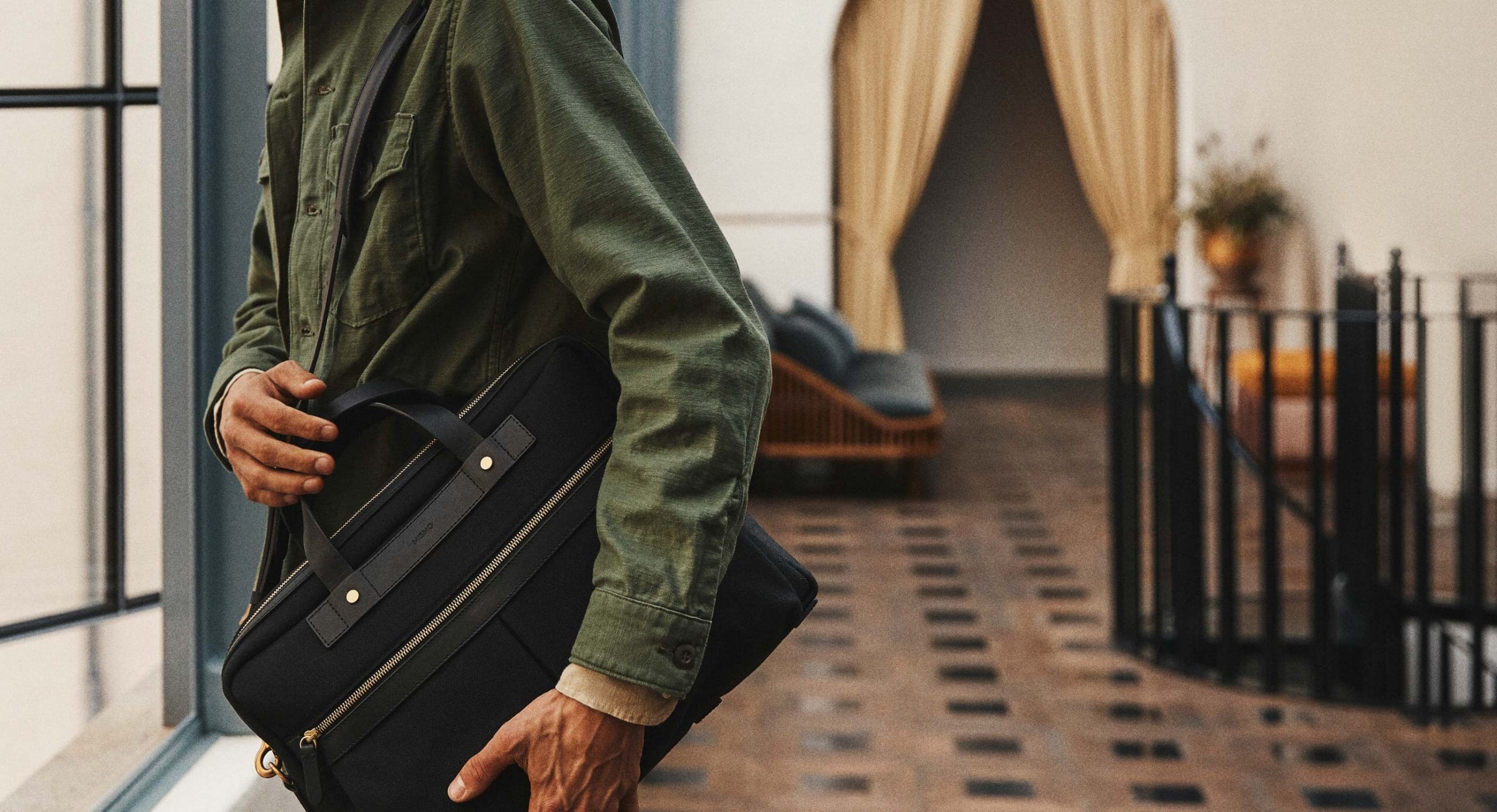 How to choose the perfect work bag