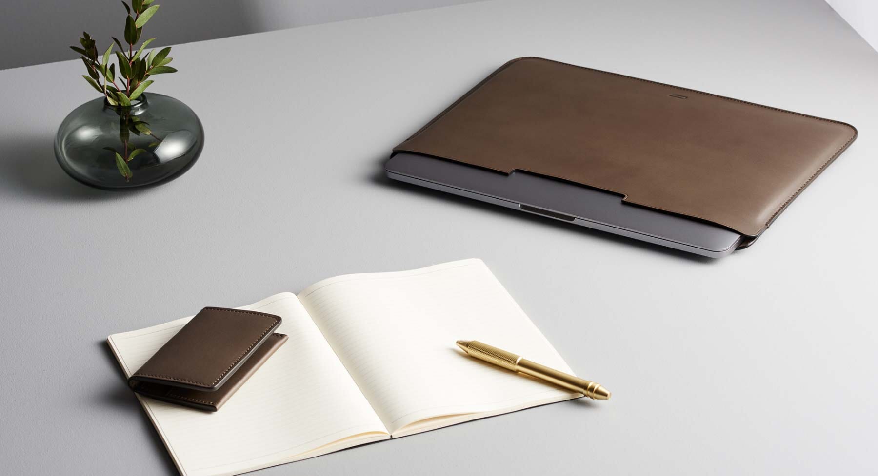 The men's leather accessories to organise your life