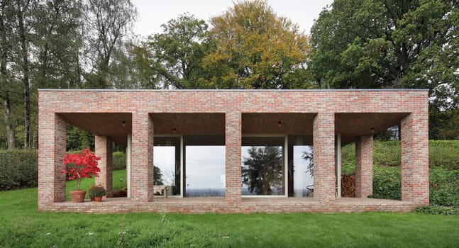 Sloped Villa: The invisible house