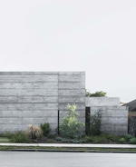 Cloister House: The house that looks inwards
