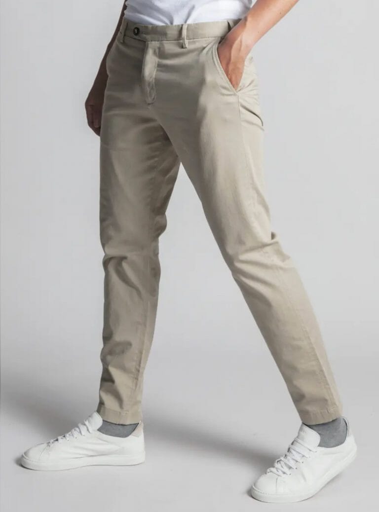 Men's spring trousers | Classic men's chinos | OPUMO Magazine