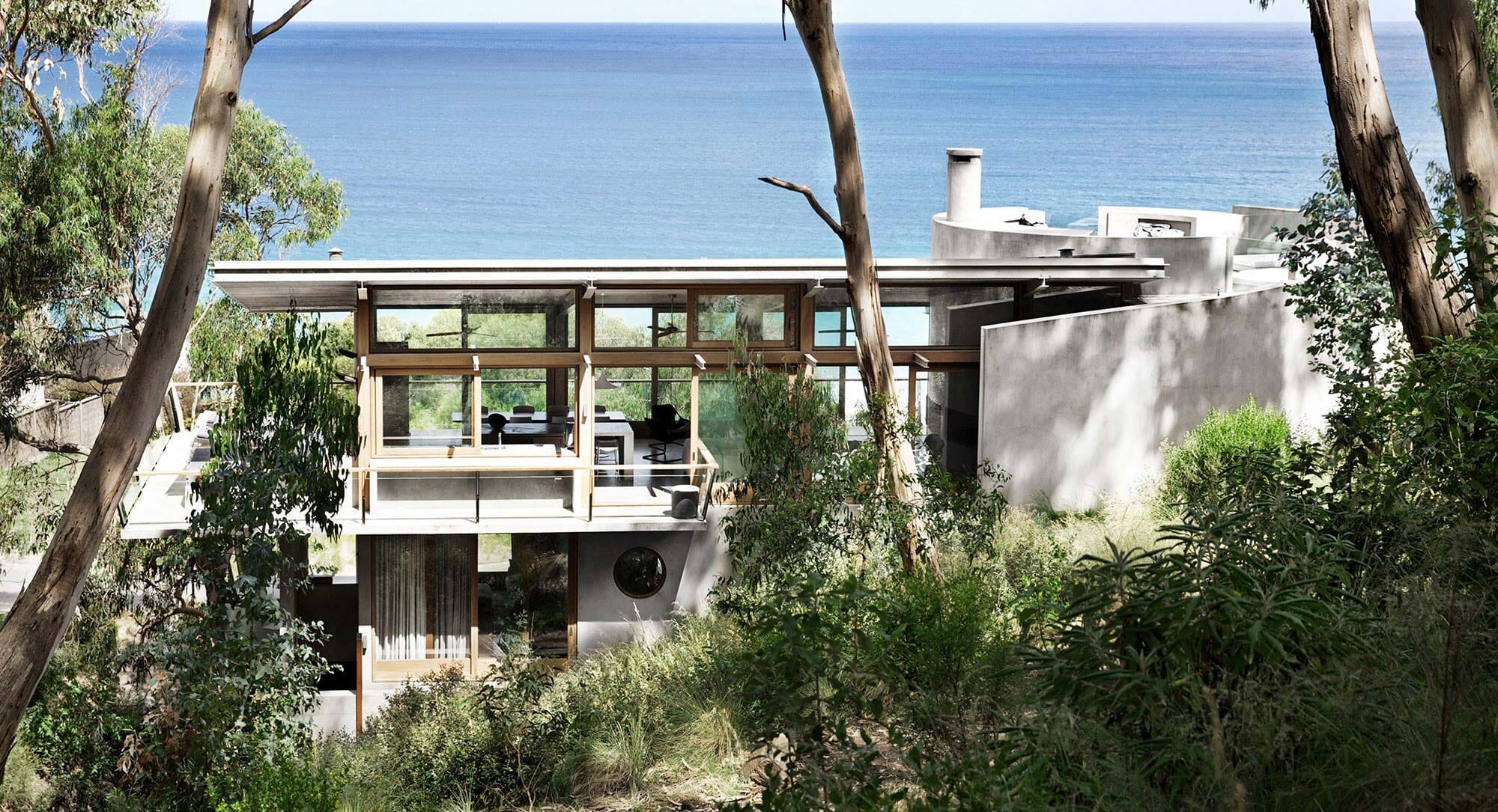Ocean House: A beach house between land and sea