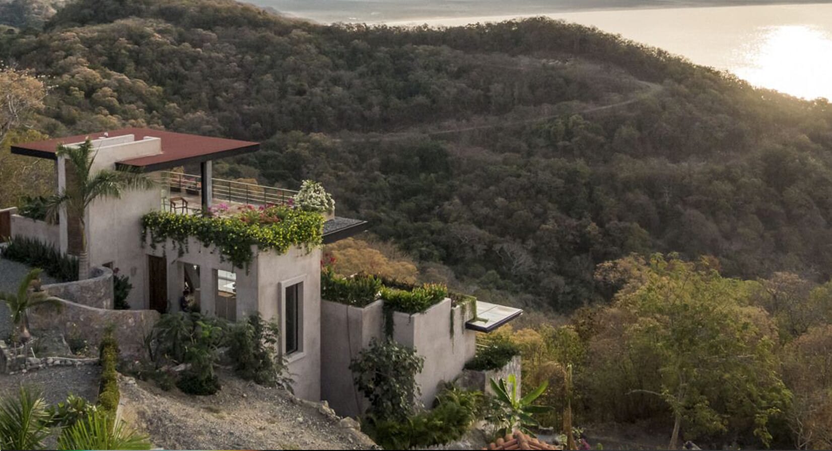 Mishel House: A Mexican home that defies gravity