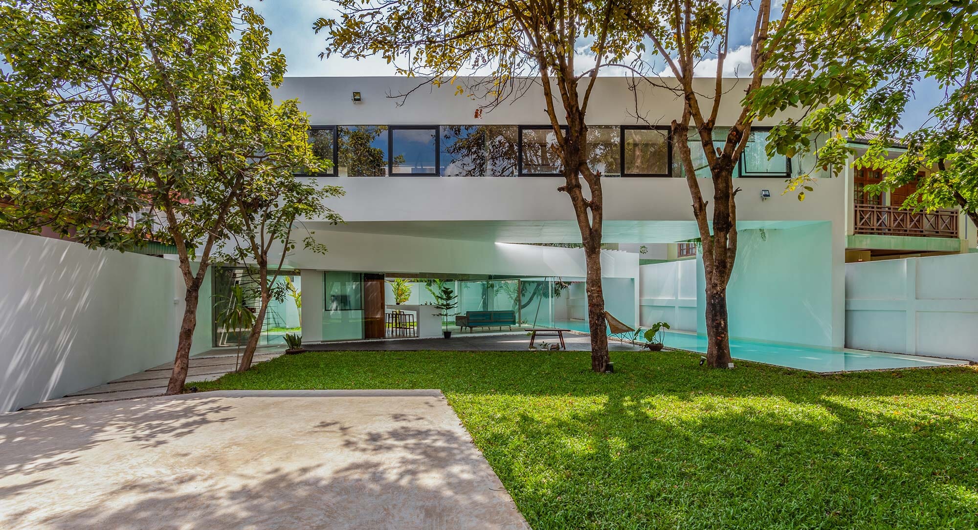 The White House: A unique V-shaped home