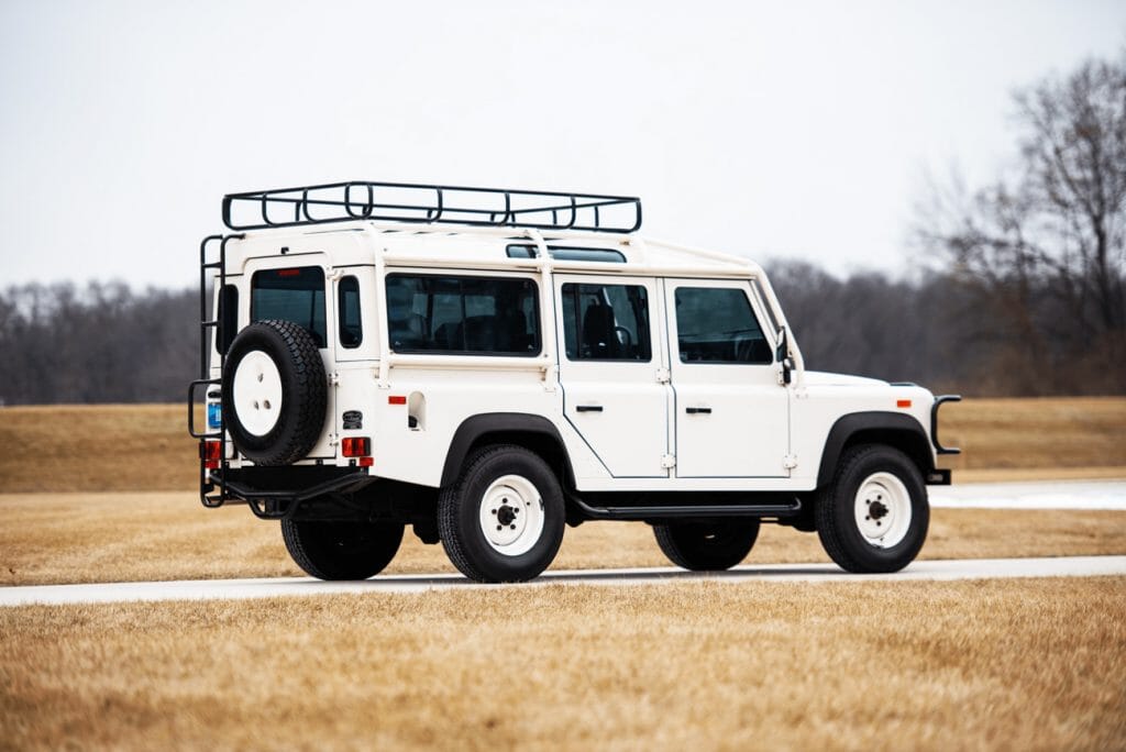 Land Rover Unveils a Limited Defender to Honor Its 1993 US Debut – Robb  Report