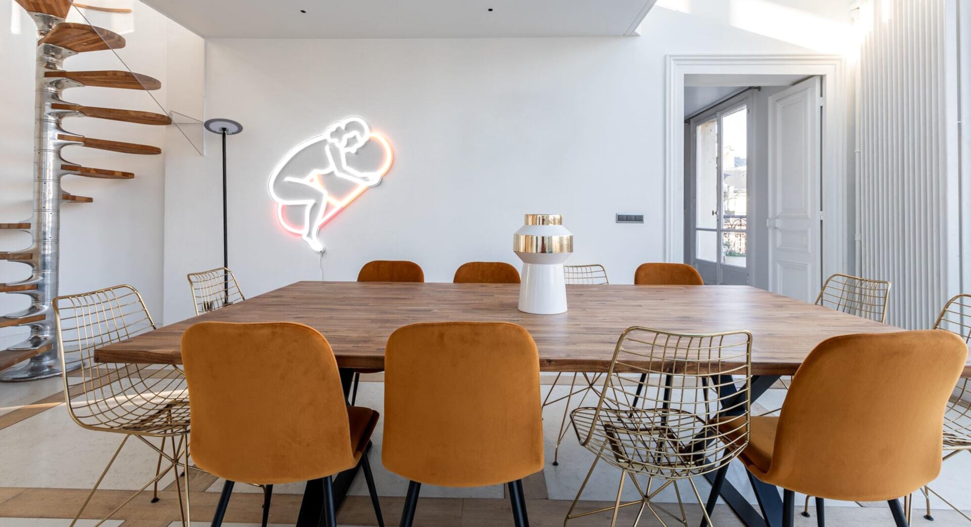 Yellowpop: Turning neon signs into art