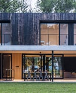 Black House: A modern home made of contrasts