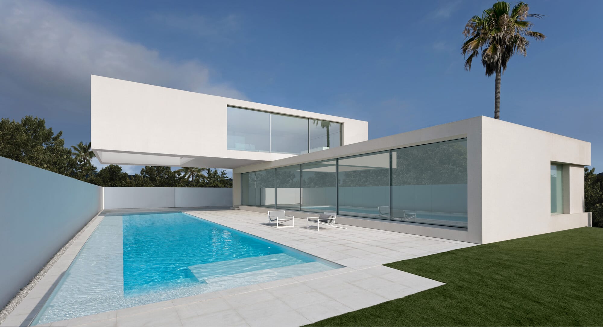 Monochromatic minimalism: Fran Silvestre Arquitectos' House of Sand