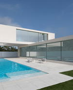 Monochromatic minimalism: Fran Silvestre Arquitectos' House of Sand