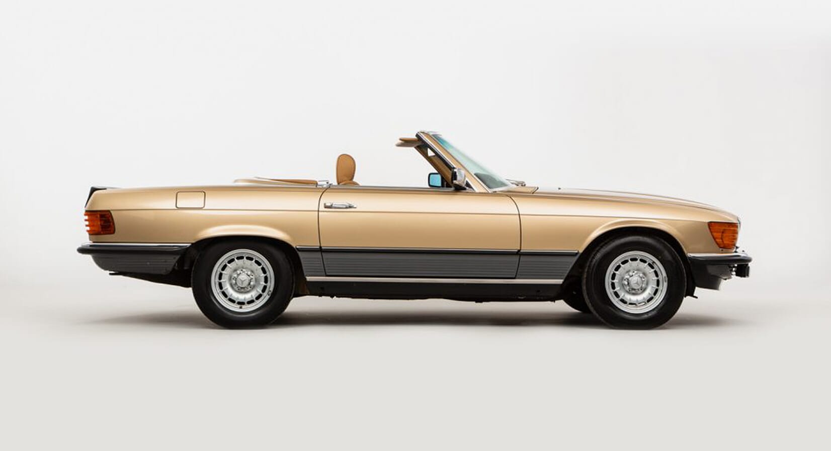 Mercedes 500 SL: Lights, camera, action!