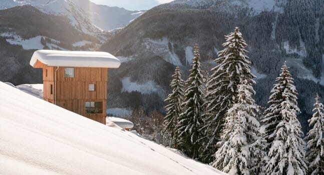 Turmhaus Tirol: Architecture against the elements