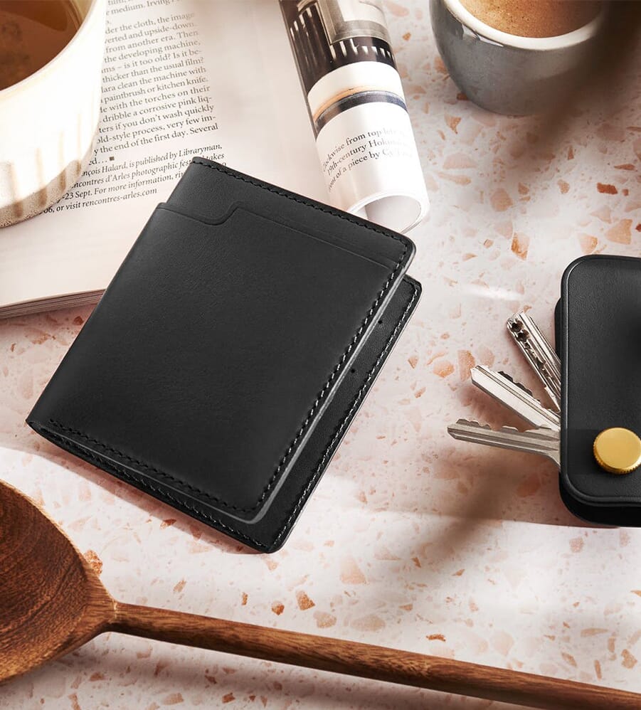 Minimalist Black Card Friedrik Walden Vertical Bi-fold Wallet