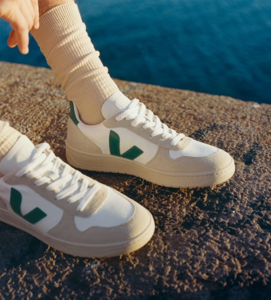 Veja v10 best sale on feet