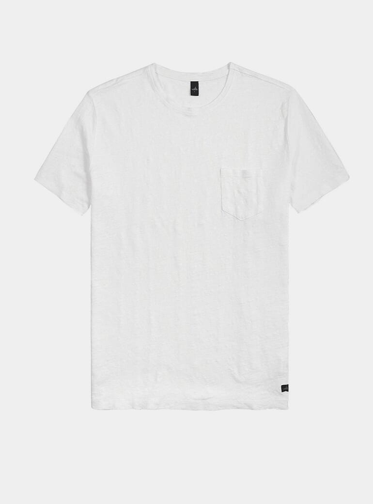 The best plain white T-shirts for men in 2022 | OPUMO Magazine